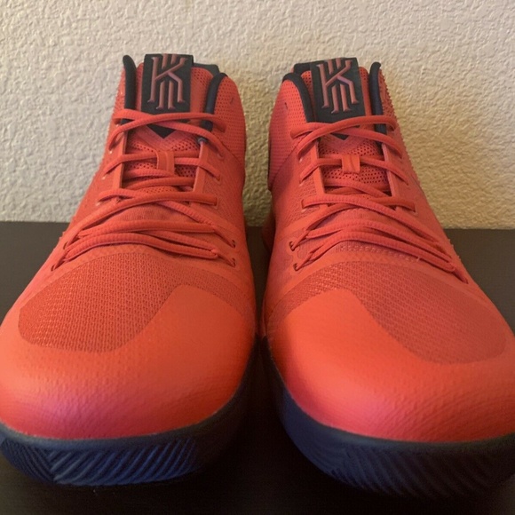Men's Nike Kyrie 3 Candy Apple (Size 16) NWOB - Picture 6 of 8
